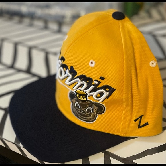 Cal adjustable SnapBack Hat - Picture 2 of 6
